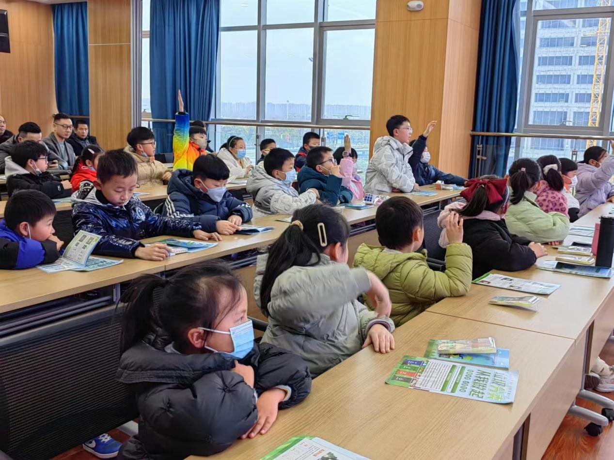 華展貓先生，校園垃圾分類活動，智能垃圾分類