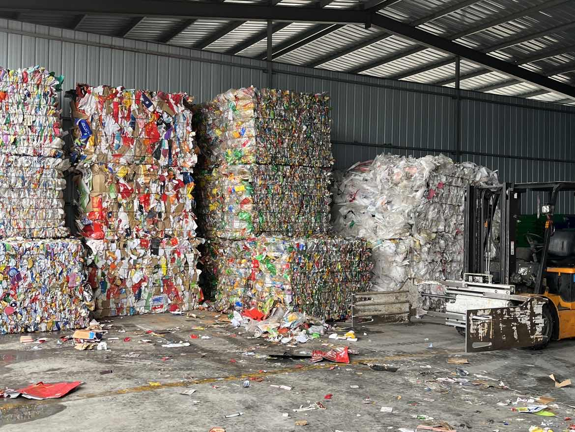 廢舊物資回收加盟,再生資源回收項(xiàng)目,廢品回收柜招商,智能垃圾分類(lèi)房,垃圾房廠家