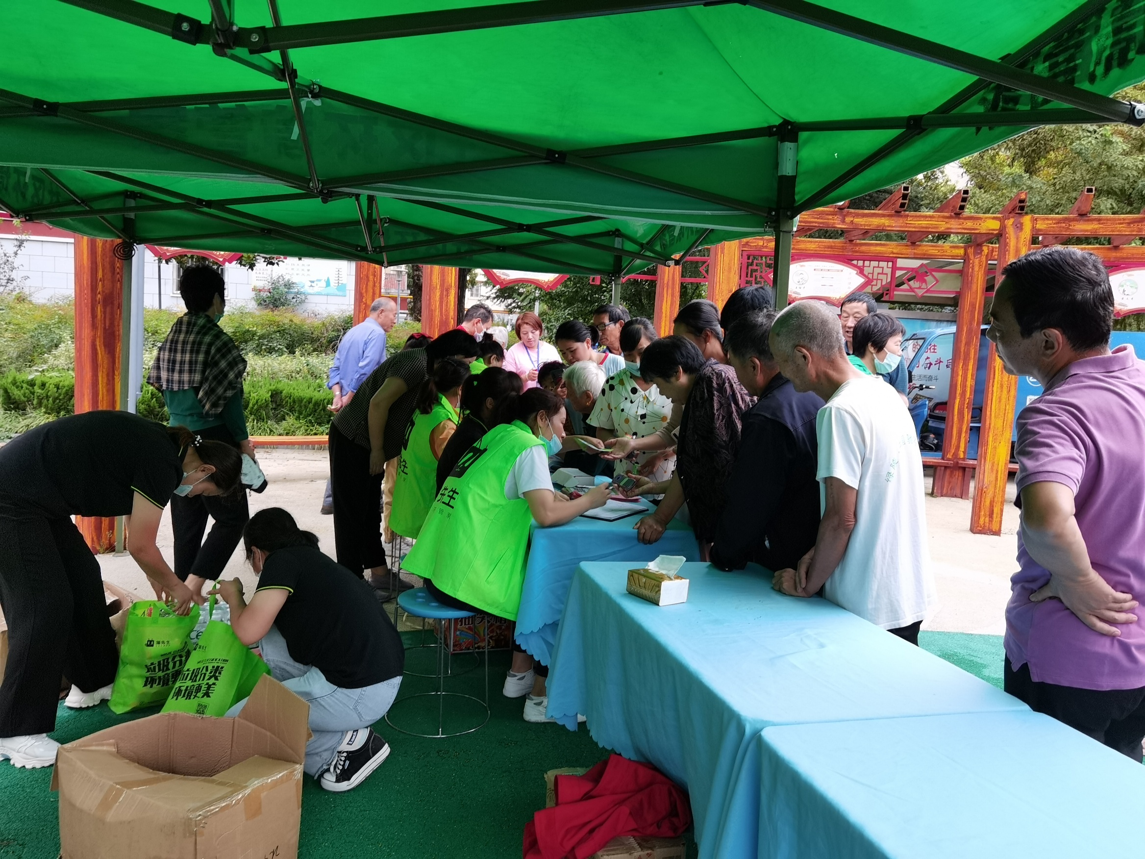 貓先生垃圾分類，智能垃圾房，社區(qū)垃圾分類點管理建議，垃圾分類收集點建設