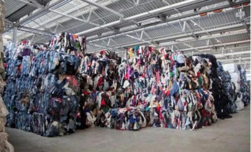 貓先生智能廢品回收箱，再生資源收集柜，小區(qū)垃圾回收站生產(chǎn)廠家