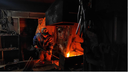 貓先生智能廢品回收箱，再生資源收集柜，小區(qū)垃圾回收站生產(chǎn)廠家