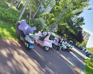 貓先生智能電動車無線充電樁合作，垃圾分類設(shè)備廠家